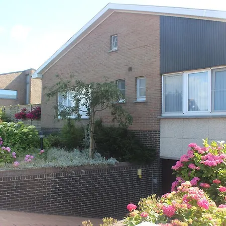 Vanloo Bed & Breakfast 2*